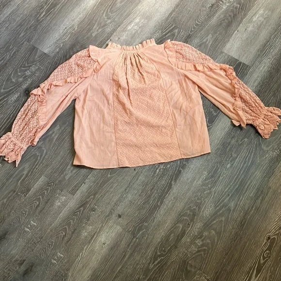 ULLA JOHNSON - Picture 12 of 17